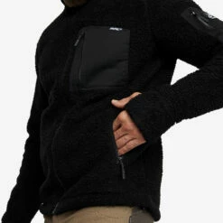 Bigfoot Pile Fleece Men Jetblack -Sporty Men Wear Sales 18c3789a 53f4 4d78 97e5 c1ac2d4f2b7f