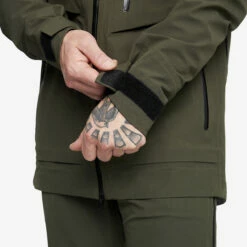 Cyclone LX Jacket Men Forest Night -Sporty Men Wear Sales 1f8a4073 2afc 45f8 91b4 4349387ff9e1