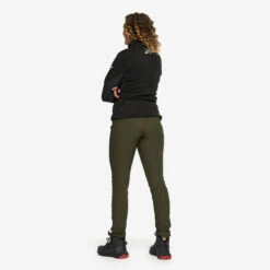 Fusion Fleece Women Jetblack 9 Fusion Fleece Women Jetblack -Sporty Men Wear Sales 25669386 d152 46bf 9cbe c1dfbb8dc918