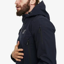 Reckon Softshell Jacket Men Peacemaker Blue -Sporty Men Wear Sales 3dac3b87 b060 4408 95a8 b258b3728984