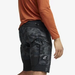 RVRC GP Shorts Men Anthracite Camo -Sporty Men Wear Sales 491c8954 f02a 4c49 8a90 9e51a09dc1c8