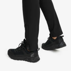 Daybreak Trousers Women Black Edition -Sporty Men Wear Sales 5c46a96a 6ae6 45e6 93d0 d9a9a0ee1ce7