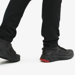 Nordwand Short Trousers Women Jetblack -Sporty Men Wear Sales 6221df03 adda 4f16 a673 300b8dc1897a