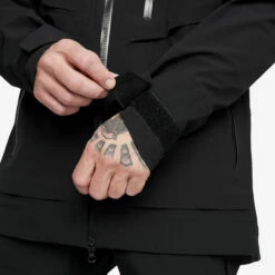 Cyclone LX Jacket Men Black -Sporty Men Wear Sales 77411d90 385c 43ca af0c 9d559fb78fdd