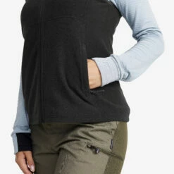 Essential Fleece Vest Women Black 12 Essential Fleece Vest Women Black -Sporty Men Wear Sales 8faaac3b 7669 44bc 9f8e d06d71fe2e3a