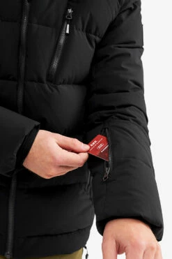 Igloo Jacket Men Black -Sporty Men Wear Sales d571a43e c704 45b9 a095 482778617d66