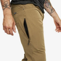 Explorer Outdoor Jeans Men Cub -Sporty Men Wear Sales ee966ae4 f42a 42f7 94f0 7ff0f20e9864